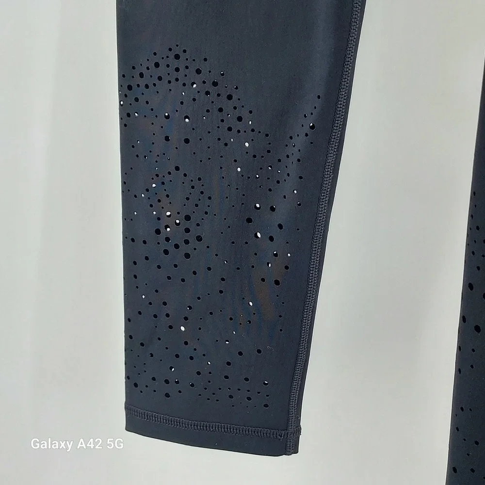 Ideology Womens Black Laser Cut Perforated Active Leggings Yoga Pants SP19 Small